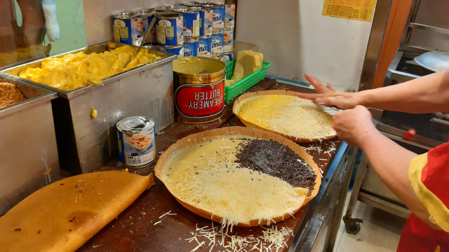 Rekomendasi 8 Martabak Manis Enak di Bandung dari Legendaris hingga Kekinian