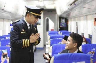 Lebaran 2025: Kereta Api Indonesia (KAI) Jadi Andalan Mudik dengan Pengalaman Perjalanan yang Hangat dan Berkesan