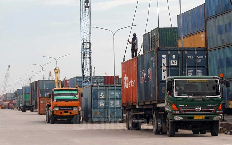Logistik Aceh Menggeliat, Aktivitas Bongkar Muat di Krueng Raya Meningkat