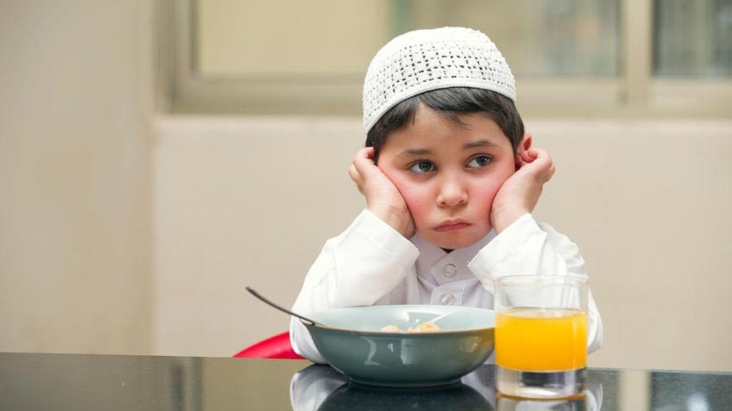 Tips Memperkenalkan Puasa Pada Anak Sesuai Tahap Perkembangan