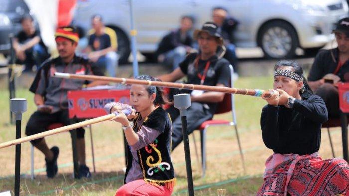 Perempuan Ambil Peran dalam Pelestarian Olahraga Tradisional Sumpit: Dari Warisan Budaya Menjadi Simbol Ketangkasan
