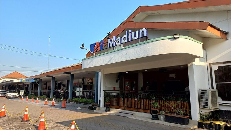 8 Tempat Makan Dekat Stasiun Madiun Harga Terjangkau