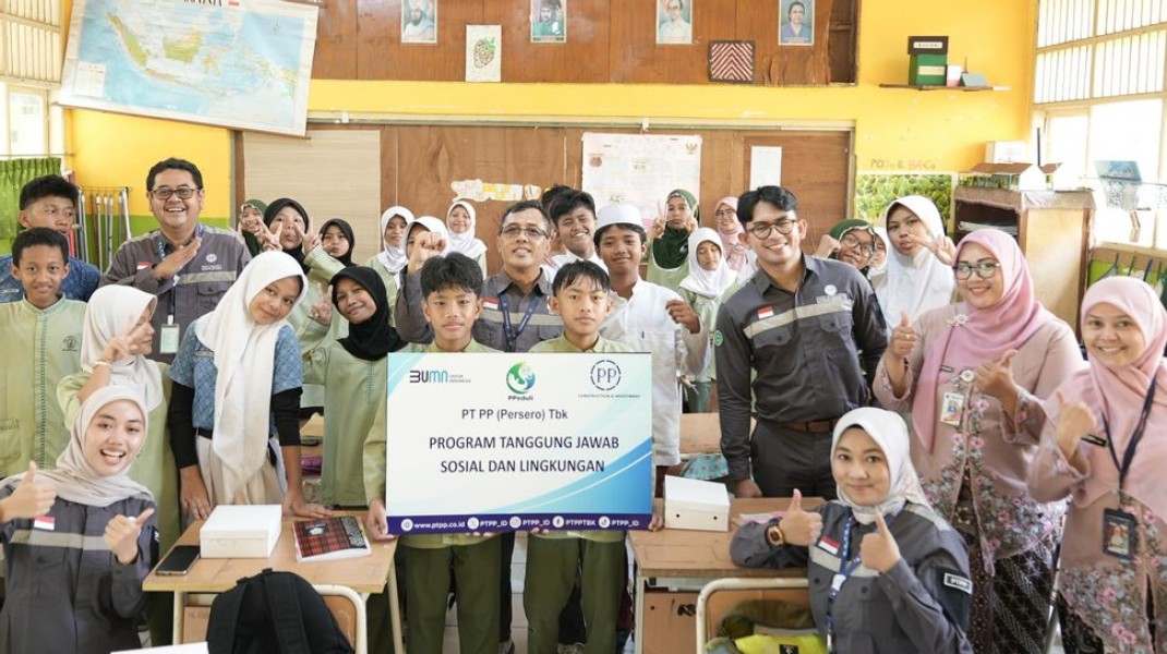 Bekal PPintar: PTPP Dukung Gizi dan Pendidikan Anak Lewat Program Sosial Hardiknas