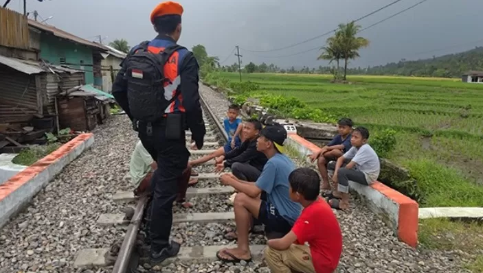 KAI Divre II Sumbar Tegaskan Komitmen Tindak Tegas Pelaku Pelemparan Kereta Api, Keamanan Penumpang di Prioritaskan