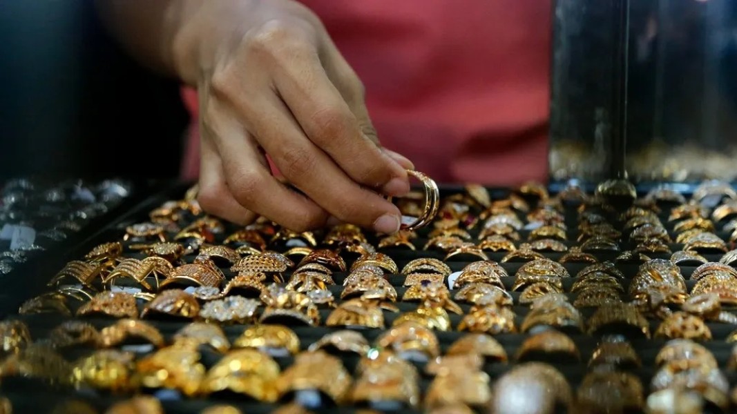 Daftar Harga Emas Perhiasan Hari Ini Naik, 24 Karat Capai Rp2 Juta