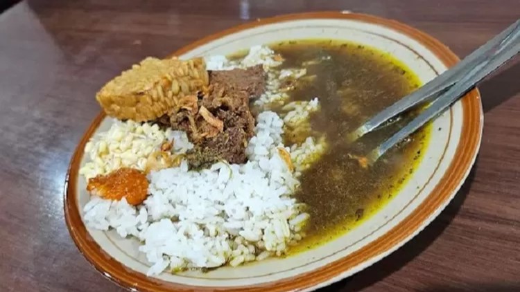 Temukan Tempat Makan 24 JAM di Malang yang Selalu Siap Memanjakan Lidah Pengunjung