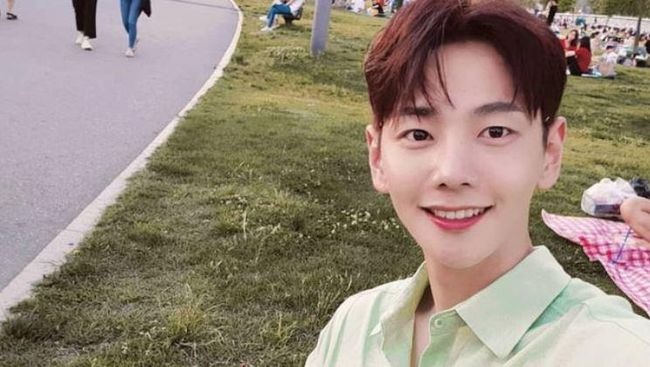 Park Ji Hoon Jalani Diet Sangat Ketat Demi Peran Film Terbaru