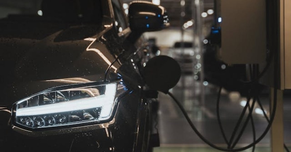 TRON dan INAKO Kolaborasi Kembangkan Kendaraan Listrik Nasional