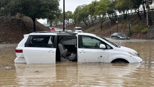 Akibat Mobil Terendam Banjir dan Estimasi Biaya Perbaikannya