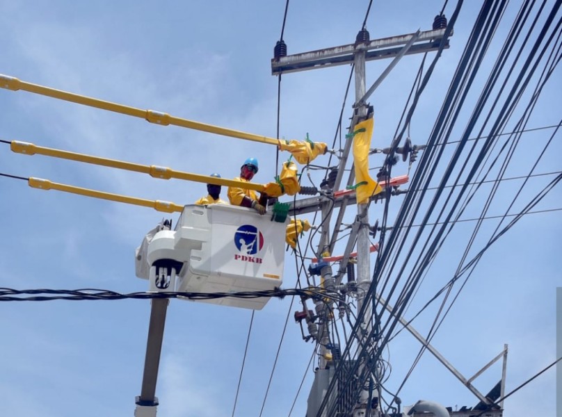 PLN Perkuat Keandalan Listrik Lewat Pasukan PDKB yang Bekerja Tanpa Memutus Arus