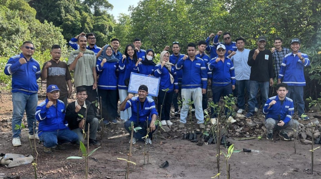 Pelni Tanam Bakau, Dorong Ekonomi dan Lindungi Pesisir Batam
