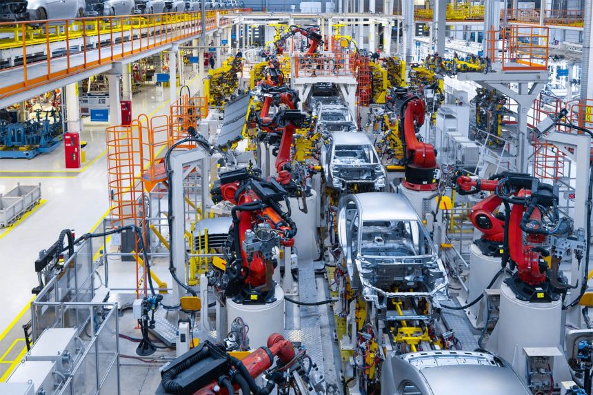 Industri Asuransi Kendaraan Siap Hadapi Tantangan 2025