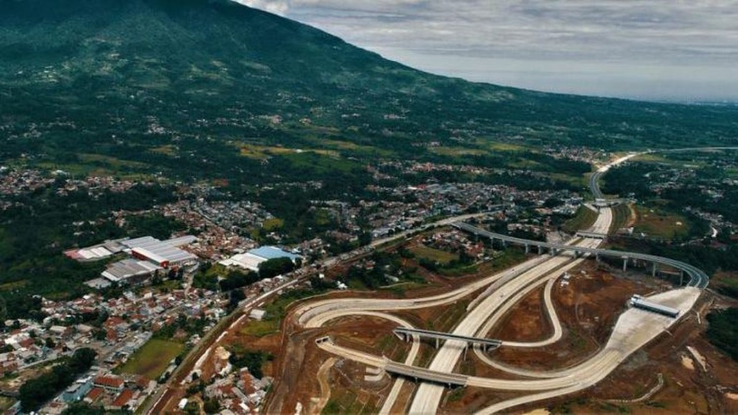 Jawa Barat Pacu Proyek Tol Strategis, Getaci Jadi Ikon Baru