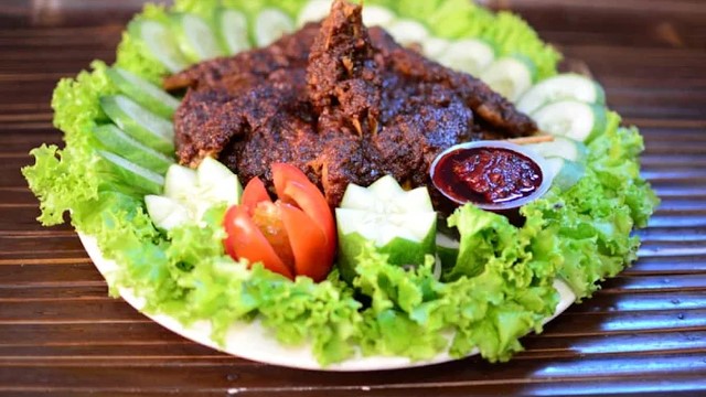 10 Rekomendasi Ayam Bakar Favorit Keluarga Jogja 2025