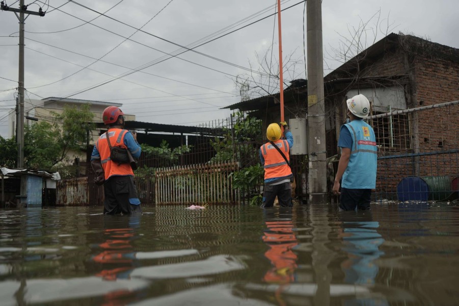 PLN Tanggap Banjir: Listrik Jakarta Kembali Normal dengan Langkah Keamanan Ketat