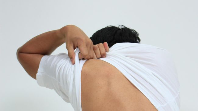 8 Tanda Kulit Kering Gatal yang Perlu Diwaspadai