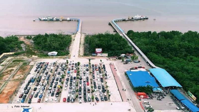 Antrean Panjang di Pelabuhan Ro Ro Sungai Selari Pakning: Masyarakat Bengkalis Mengeluh atas Pelayanan yang Tidak Maksimal