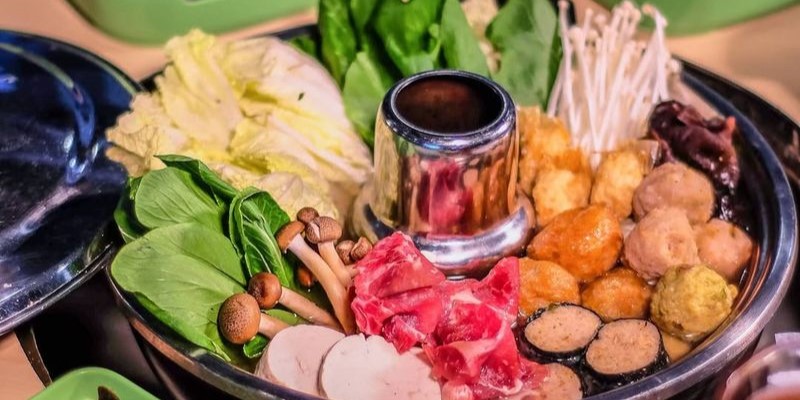 Nikmati Hotpot Favorit Jakarta dengan Ragam Kuah Hangat Menggugah Selera