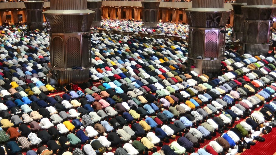 Panduan Sholat Tarawih dan Witir Lengkap Ramadan 2026 Umat Muslim