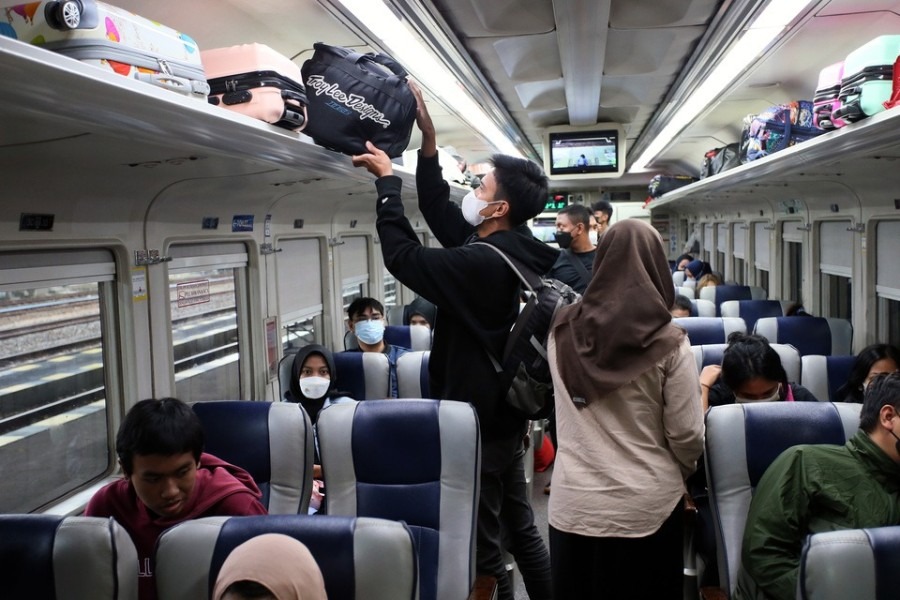 Libur Imlek 2026: Okupansi Kereta Api Lampaui Kapasitas Kursi