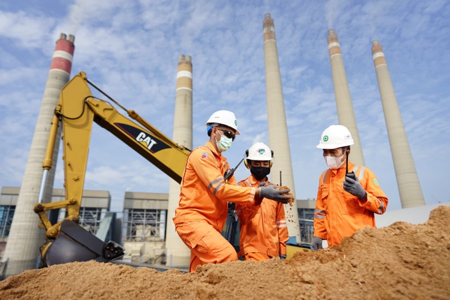 Pemanfaatan 3,4 Juta Ton Abu PLTU untuk Infrastruktur: Solusi Lingkungan dan Ekonomi