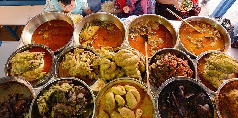 Kapau Langganan Sajikan Kuliner Autentik Bukittinggi di Surabaya Mulai Rp11 Ribu