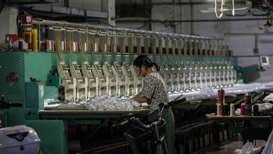Tekanan Barang Impor dan Selundupan Ancam Industri Tekstil Indonesia