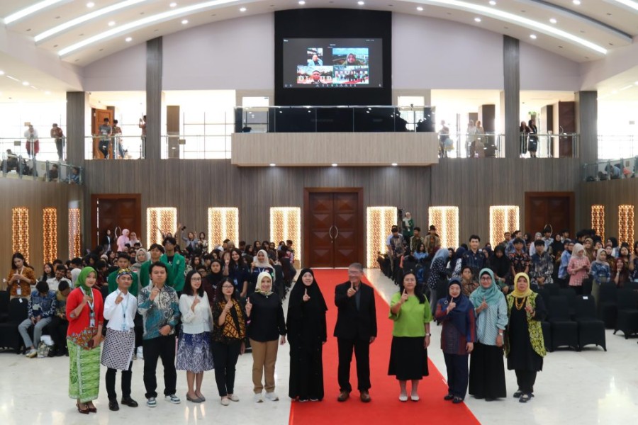 Global Komunikasi Digital Generasi Z di ISCE 2025