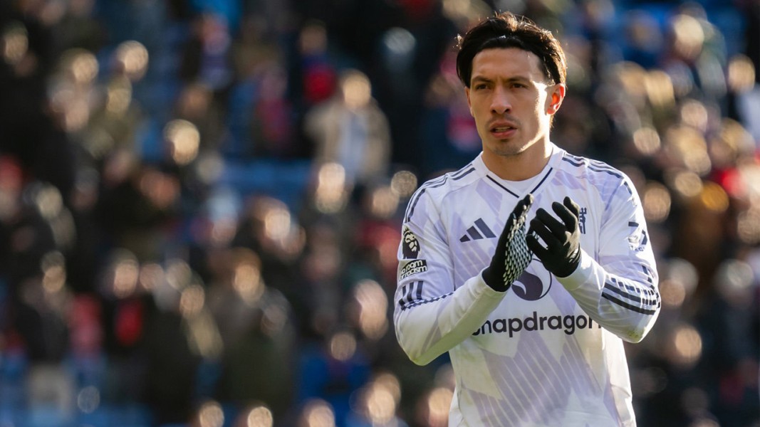 Lisandro Martinez Kembali Perkuat Manchester United Setelah Cedera