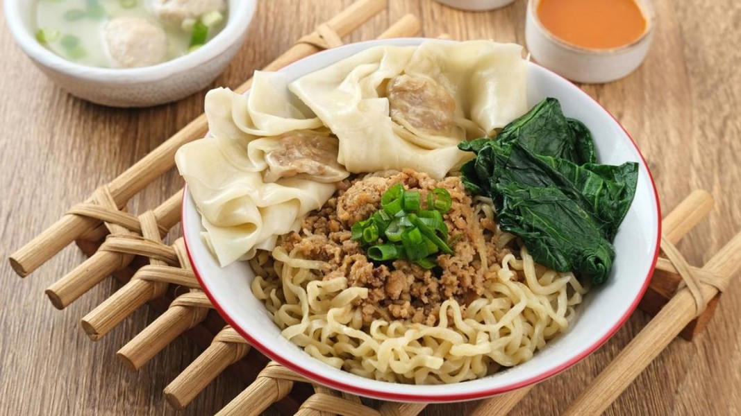 5 Tempat Bakmi Bangka Paling Lezat di Tangerang yang Cocok Untuk Makan Siang Praktis dan Terjangkau