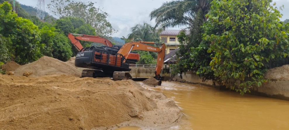 BNPB Dorong Distribusi Air Bersih Dan Layanan Dasar Untuk Warga Terdampak Sibolga