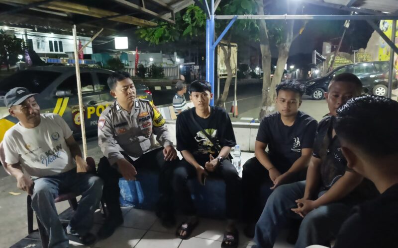Patroli Malam Polsek Kotabaru Tingkatkan Keamanan dan Cegah Tindak Kejahatan Perbankan di Karawang