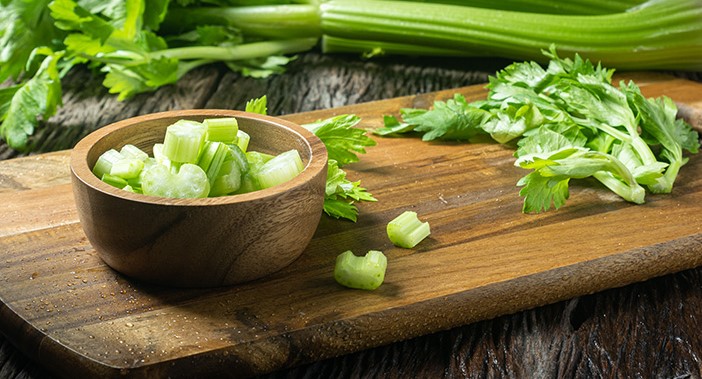 Manfaat Daun Seledri Untuk Ginjal, Tekanan Darah, Dan Kesehatan Tubuh Optimal
