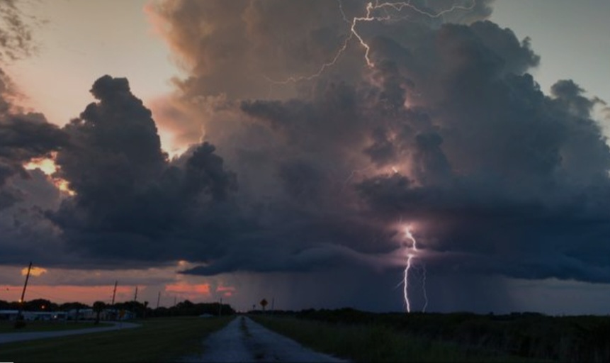 BMKG Prediksi Cuaca Jawa Timur Hari Ini Rabu 25 Februari 2026, Berawan Tebal Berpotensi Hujan Petir