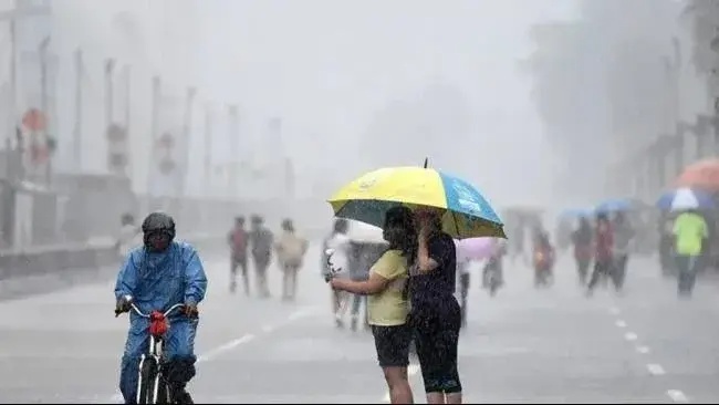 Sirkulasi Siklonik di Samudra Hindia Terpantau BMKG, Sejumlah Provinsi Siaga Hujan Ekstrem