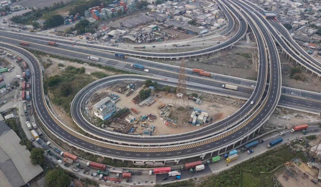 Evaluasi Tarif Tol JTCC: Dorongan Pelaku Logistik untuk Efisiensi Nasional