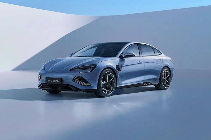 BYD Seal 06 EV Resmi Diperkenalkan: Sedan Listrik Futuristik dengan Jarak Tempuh Impresif