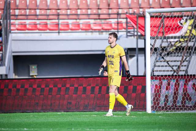 Kiper Leonardo Navacchio Pulih, Persik Kediri Siap Hadapi Borneo FC