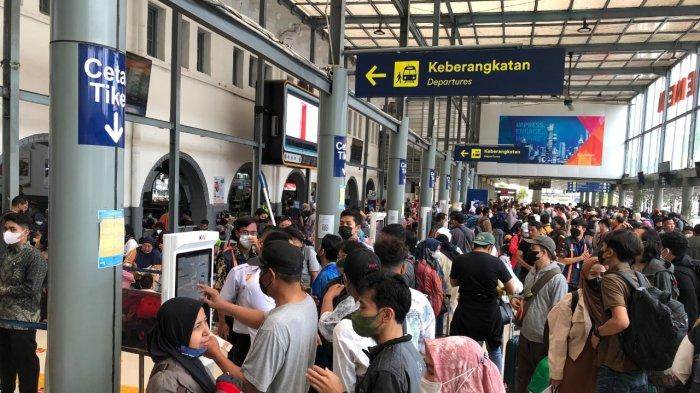 KAI Permudah Akses Tiket Jarak Pendek dan Jarak Jauh