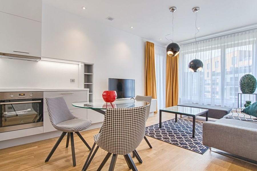 Tren Desain Interior dan Properti di Iklim Tropis: Solusi Tahan Cuaca Ekstrem