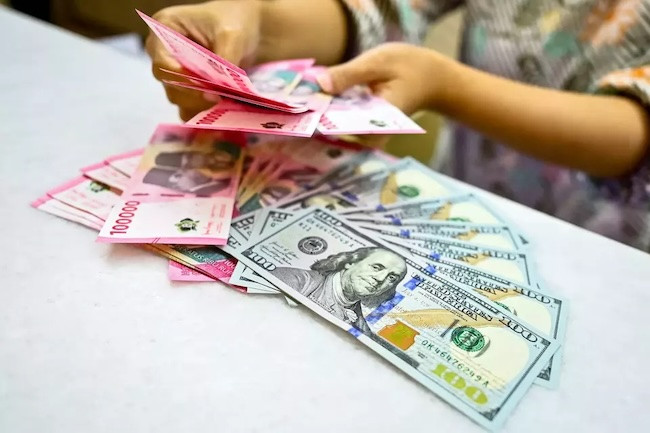 Nilai Tukar Rupiah Bergerak Fluktuatif 17 November 2025 Investor Pantau Data Ekonomi AS