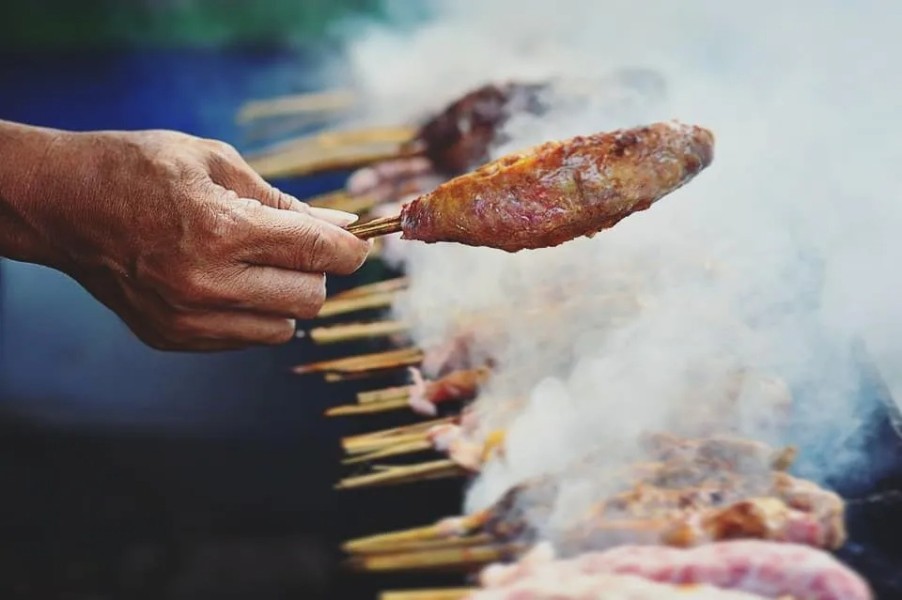 Jelajahi Kelezatan Sate Buntel Legendaris Solo, Favorit, Bapak Jokowi