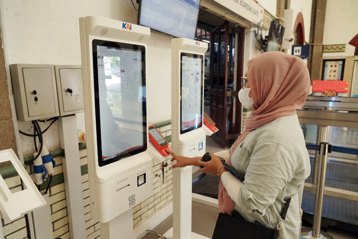 KAI Suguhkan Kopi Gratis
