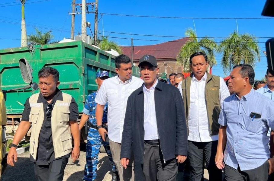 Mentan Amran Tegaskan Bantuan Pangan Sumatera Sampai ke Masyarakat dengan Aman