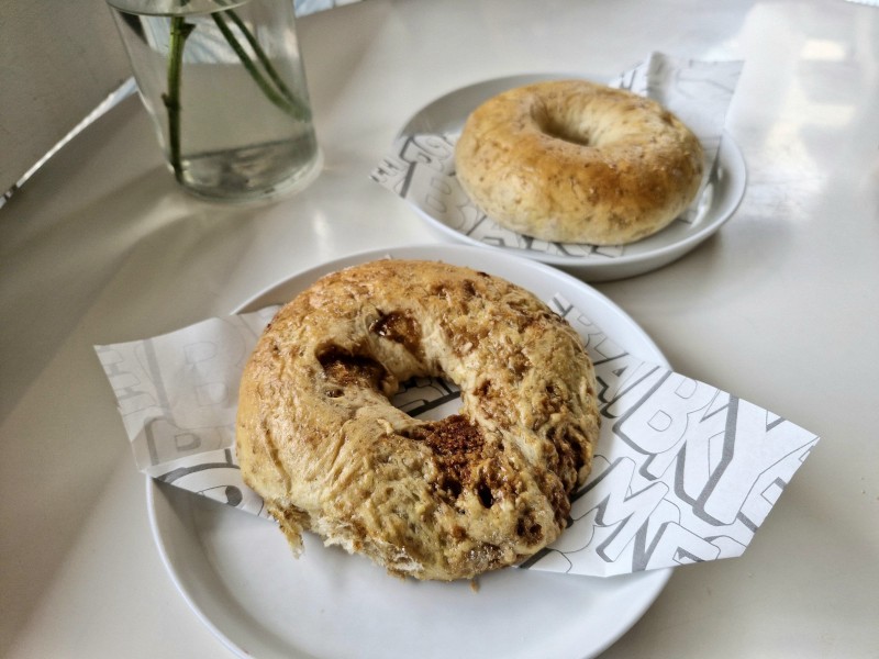 Kafe Estetik Jogja Sajikan Donat Panggang dan Pempek Unik