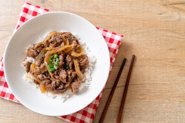 Resep Beef Yakiniku Ala HokBen, Praktis dan Bikin Ketagihan di Rumah Resep Beef Yakiniku Ala HokBen, Praktis dan Bikin Ketagihan di Rumah