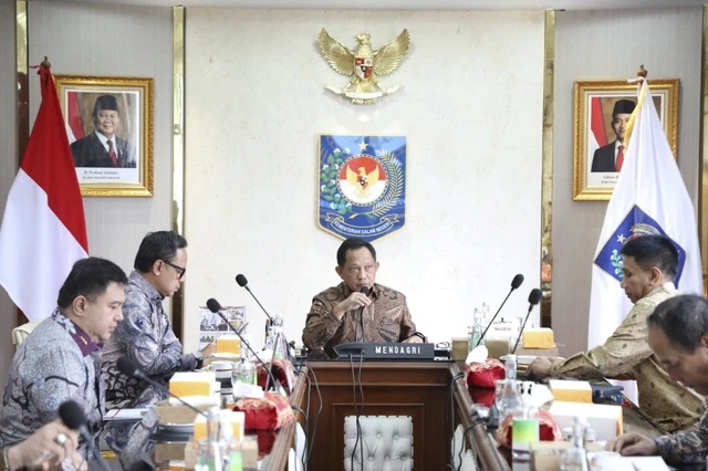 Mendagri Bentuk Satgas Percepat Pembangunan Kopdeskel Merah Putih