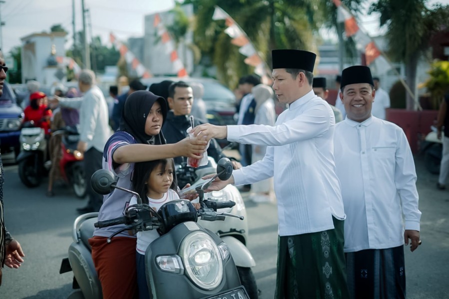 Sinergi Kemenag Bengkulu Bersama TNI Dan Polri Dalam Aksi Berbagi Takjil Ramadhan 2026