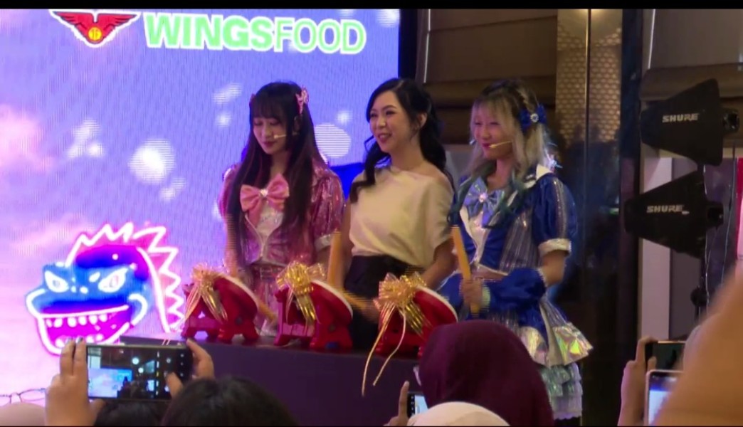 Escape Plan Gen Z Ala Jepang Cosplay J-Pop Ramen Yes Mood Booster