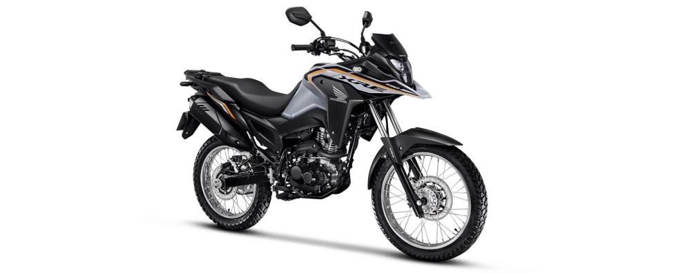 Honda XRE190 2025 Hadir sebagai Motor Adventure Baru dengan Harga Setara Yamaha XMAX